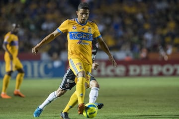 Larry Vásquez, quien llegó como refuerzo a Tigres, ha estado más con la Sub-20 de los felinos, pues registra 8 partidos y 720 minutos.