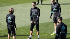 El Madrid prepara el partido ante la Real Sociedad de Carlos Vela