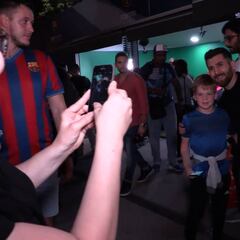 El doble de Messi revolucionó los aledaños del Camp Nou