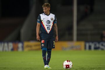 El argentino poco a poco se gana la confianza de Miguel Herrera y puede ser una de las cartas fuertes del América para el Apertura 2020. Cabe destacar su toque a balón parado y su gran destreza en el mano a mano.