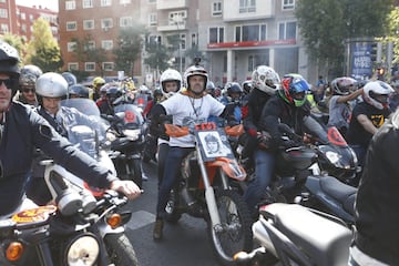 El homenaje motero al Maestro Ángel Nieto en Madrid