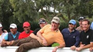 <b>ESPAÑOLES. </b>De izda a dcha: Santi Luna, Fernández-Castaño, Pablo Larrazabal, Olazábal, Suneson, Jiménez, Sergio García, Manuel Quirós, Ignacio Garrido, Álvaro Quirós y Cabrera-Bello.