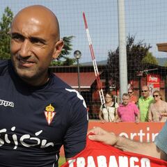 Abelardo: "Quini en Gijón es Dios, como Maradona en Argentina"