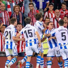 Exhibición de la Real Sociedad en una noche de derbi y VAR