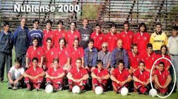 Cuando buscaba una oportunidad en el fútbol profesional. Chupete actuó por Ñublense en el año 2000.