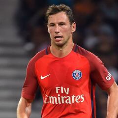 Sin Krychowiak, Emery le da vueltas al recambio de Motta