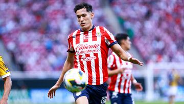 Jesus Orozco of Guadalajara during the 17th round match between Guadalajara and Atletico San Luis as part of the Liga BBVA MX, Torneo Apertura 2024 at Akron Stadium on November 09, 2024 in Guadalajara, Jalisco, Mexico.
