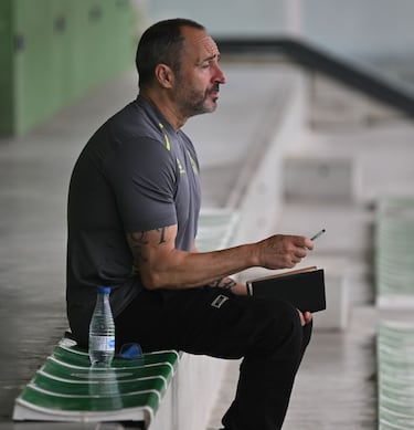 El Racing ficha al psicólogo ‘Josito’ Badiola