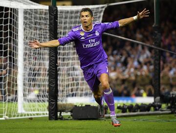 1-3. Cristiano Ronaldo celebró el tercer gol.