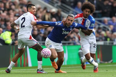 El gol de Muñoz se queda corto y Everton trunca invicto del Palace