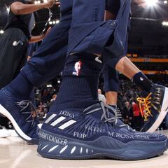 Ricky subasta sus zapatillas a favor de la lucha contra el cáncer