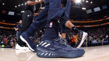 Ricky subasta sus zapatillas a favor de la lucha contra el cáncer