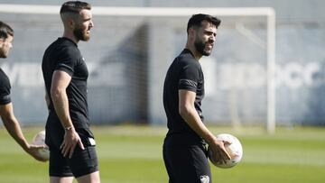 Luis Mu&ntilde;oz, durante el entrenamiento de este martes en el Anexo.