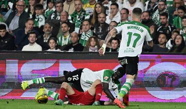 Aprobados y suspensos del Racing contra el Mirandés: irreconocibles