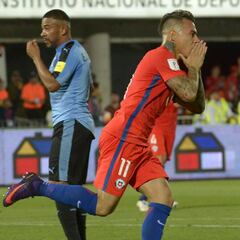 Eduardo Vargas juega su partido 80 en la Selección