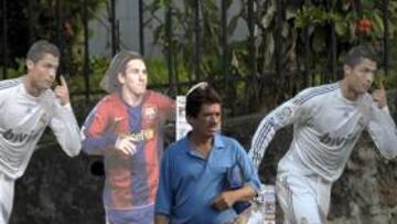 <b>ÍDOLOS. </b>El diario salvadoreño 'El Gráfico' creó unas figuras para el partido que han causado sensación.