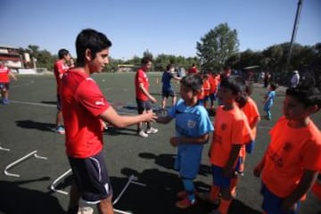 El plantel cruzado llegó hasta Recoleta para compartir con los niños de la comuna.