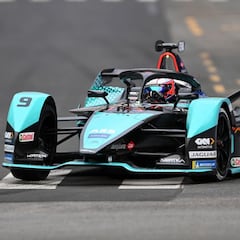 Evans sorprende desde atrás