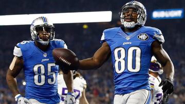 DETROIT.MI - NOVEMBER 24; Anquan Boldin (80) of the Detroit Lions celebrates with Eric Ebron (85) after he caught a pass for a touchdown against the Minnesota Vikings during first quarter action at Ford Field on November 24, 2016 in Detroit, Michigan. Gregory Shamus/Getty Images/AFP
== FOR NEWSPAPERS, INTERNET, TELCOS & TELEVISION USE ONLY ==