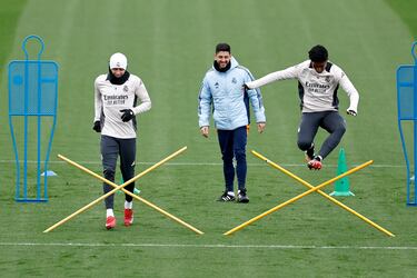 Valverde se entrena con el grupo y apunta al once del derbi