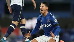 James Rodr&iacute;guez, volante del Everton, jug&oacute; todo el partido en el empate 2-2 ante el Tottenham. El colombiano estuvo activo, pero se aleja de Europa