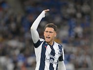 AME4842. GUADALUPE (MÉXICO), 18/04/2026.- Lucas Ocampos de Monterrey reacciona este sábado, durante un partido del Torneo Clausura 2026 en el estadio BBVA de la ciudad de Guadalupe (México). EFE/Miguel Sierra