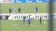 ¿Schalke muestra el camino?: Una sesión anticontagio de Covid-19