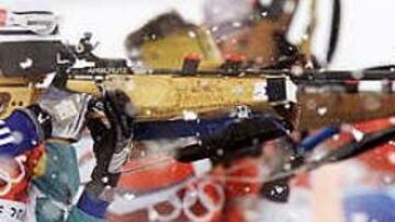 <B>FUERZA Y PUNTERÍA.</B> El equipo noruego ha conseguido el oro en la prueba de Biatlón por equipos, seguido del alemán y del francés.