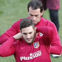 Simeone ensayó sin Juanfran en el once y con Koke en el centro