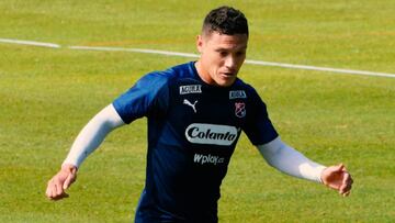 Javier Reina durante un entrenamiento con Medellín.