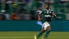 (FILES) In this file photo taken on November 09, 2022, Palmeiras' Brazilian midfielder Endrick runs during their 2022 Brazilian Championship football match against America MG at Allianz Parque stadium in Sao Paulo, Brazil. - The young Brazilian Endrick, considered one of the most promising talents in world football at the age of 16, will join Real Madrid from July 2024, for an amount that is still "confidential", Palmeiras, his training club, announced on December 15, 2022. (Photo by Miguel SCHINCARIOL / AFP)