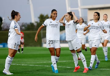 La lateral izquierdo sevillana celebra el gol de su equipo en el partido disputado de Liga F ante el Athletic Club.