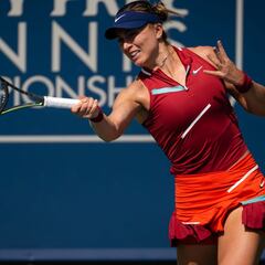 Badosa regresa oxidada y Muguruza sufre en su estreno