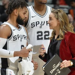 Los Bucks buscan entrenador y entrevistarán a Becky Hammon
