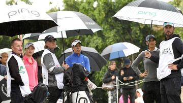 La lluvia obliga a suspender parte de la 1ª jornada del Open