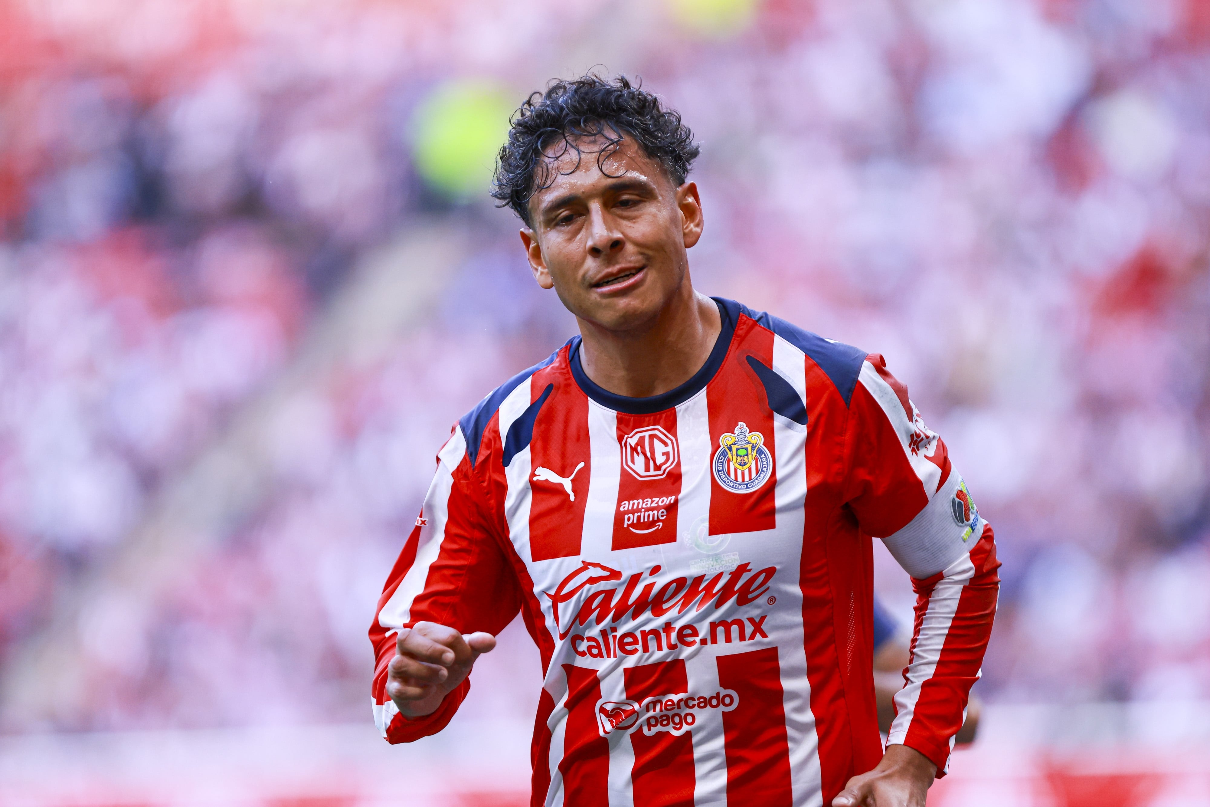 “Ante la falta de éxitos, la gente de Chivas se emociona con poca cosa”