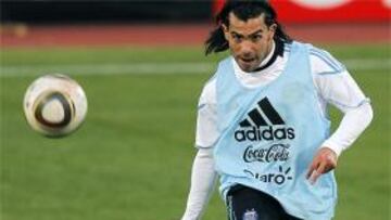 Tevez: "Es impresionante ver jugar a Messi"