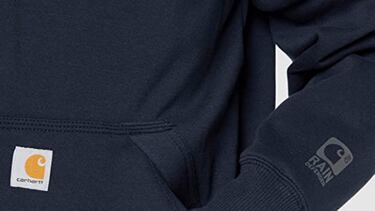 Esta sudadera Carhartt con capucha es impermeable y está disponible en dos colores