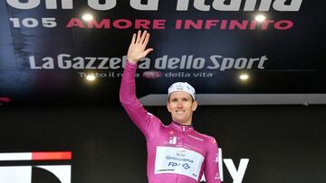 Arnaud Démare, maglia ciclamino del Giro 2022.