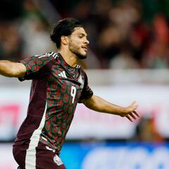 Raúl Jiménez igualó a histórico goleador en Selección Mexicana