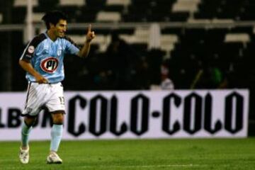 Iquique sólo ha ganado uno de 11 partidos ante Colo Colo en el Monumental, con seis derrotas y cuatro empates. El triunfo celeste fue el 04-04-2009, por 2-1 con doblete de Fernando Martel y descuento de José Domingo Salcedo.