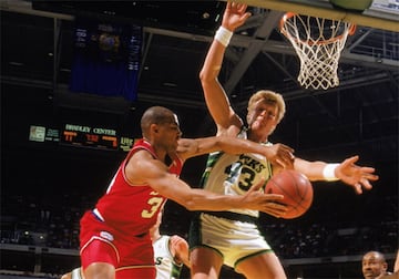 An NBA champion in 1979, a seven-time All-Star, an excellent defender and the wearer of a number 43 shirt that has since been retired by the Seattle SuperSonics. Sikma also played for the Milwaukee Bucks.