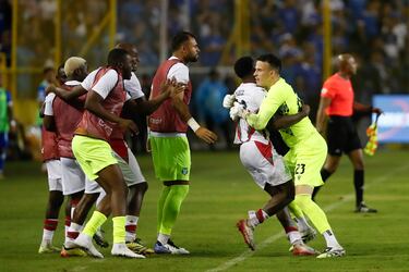 Así marchan las eliminatorias en Concacaf: Surinam estaría hoy en el Mundial