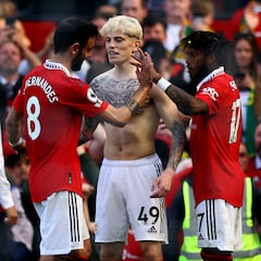 Martial y Garnacho empujan al United a la Champions