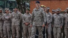 Felipe VI visita la base militar de Jaime I en Bétera
