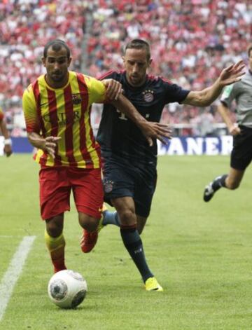 Lleg¨® a disputarle el puesto de lateral derecho a todo un fijo como Dani Alves. Al ver su proyecci¨®n mermada por el gran nivel del brasile?o fich¨® por el Inter tras acabar su contrato con el Bar?a. Tras fracasar en Mil¨¢n firm¨® por el Betis tras rescindir contrato con el Inter. Ahora juega en el Valencia.