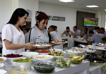 Desde al llegada de Juan Carlos Osorio al equipo antioqueño, todo el plantel desayuna y almuerza en la sede deportiva siguiendo los lineamientos de María Alejandra Alzate, la nutricionista.