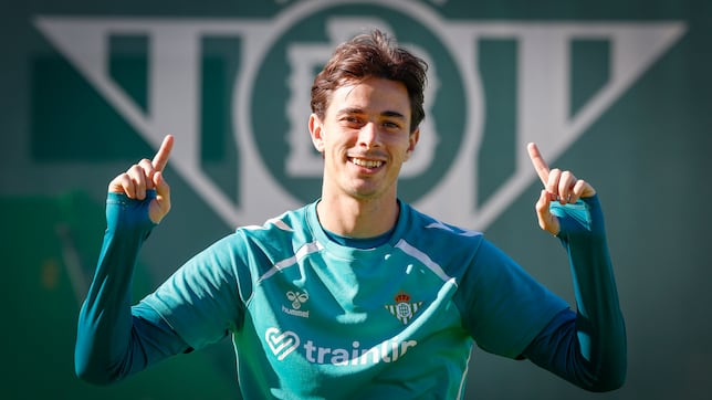 Valentín Gómez: “Me sorprende que Sevilla sea tan futbolera”