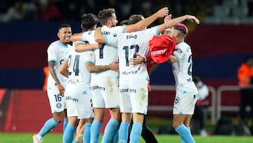 Girona venció al FC Barcelona en Montjuic y se ponen como líderes solitarios de la primera división de España, por delante del Real Madrid.