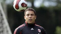 Un Ronaldo pasado de peso, es titular y provoca un penalti